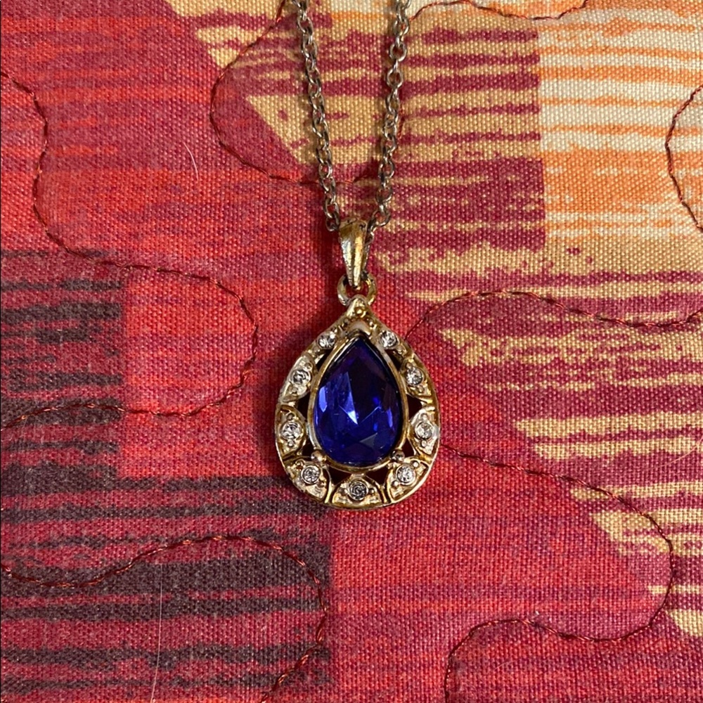Elegant Gold and Blue Teardrop Pendant Necklace